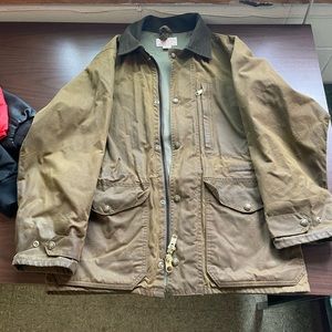 Filson cover cloth mill maker jacket. Waxed jacket size S. With detachable hat.